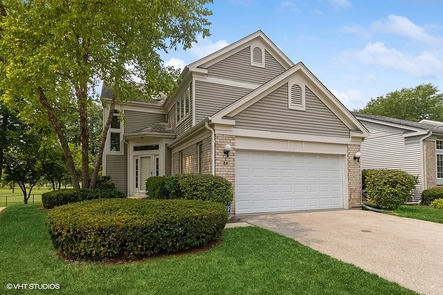 84 Manchester Dr photo 1