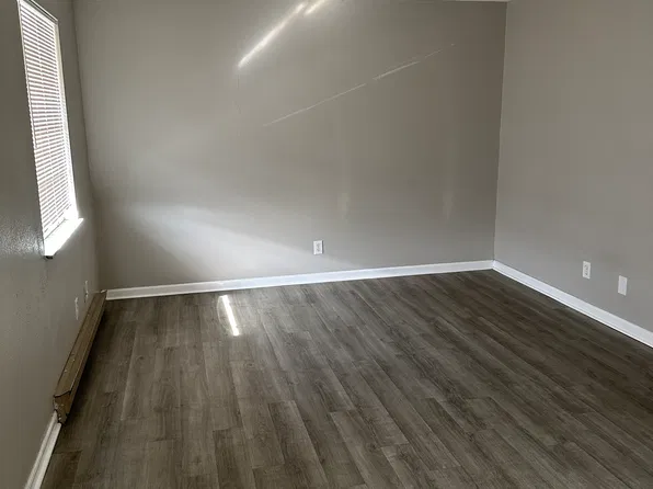 209 19th St APT 11, Huntington, WV 25703