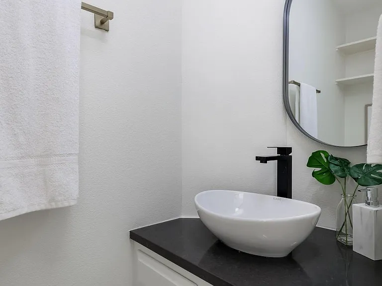 1805 White Oak Cv — Photo 12