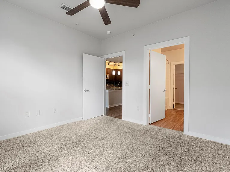 1900 Barton Springs Rd #4017 — Photo 21