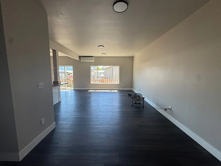 144 Allison Ave — Photo 4