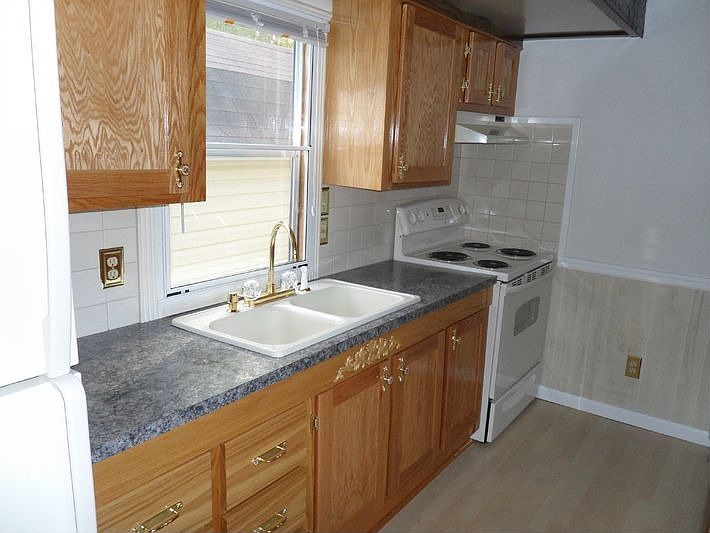 112 Augusta Kitchen II