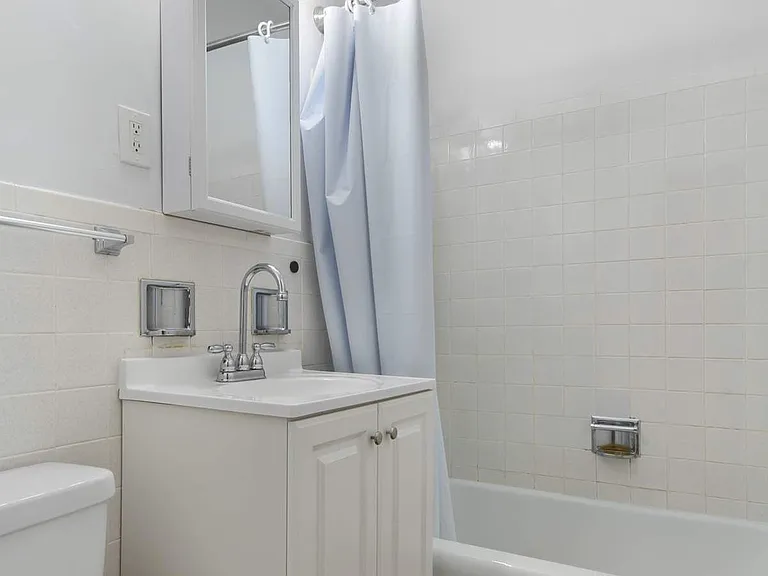 382 Central Park W #18V — Photo 8
