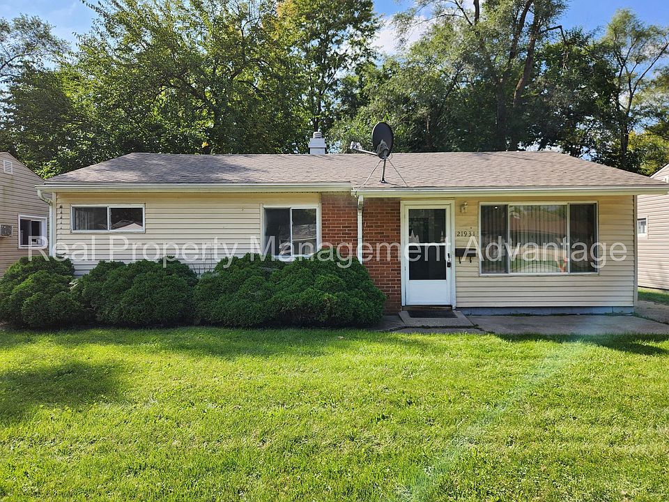 1st image of 21931 Vale St