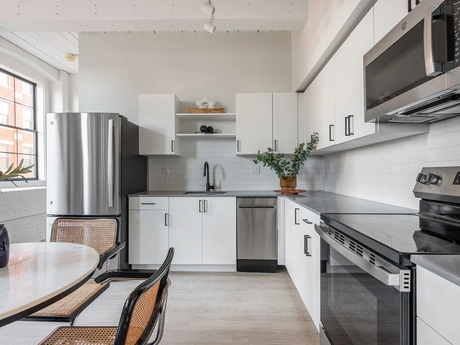 Essex St. Lofts — Photo 3