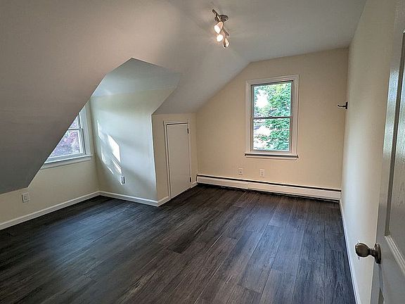 Upstairs Bedroom 1