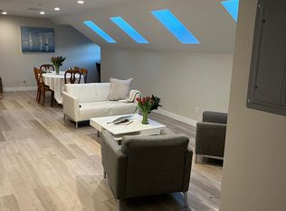 18 8th St #402, Providence, RI 02906