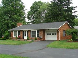 1916 Maple St, Salem, OH 44460