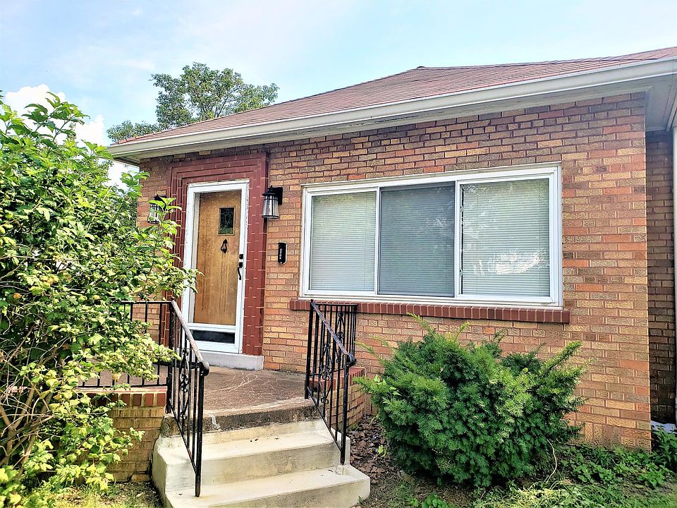 1st image of 1204 Iron St