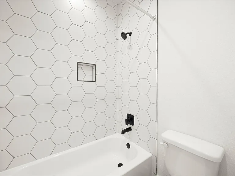 2711 Sunrise Breeze Dr — Photo 23
