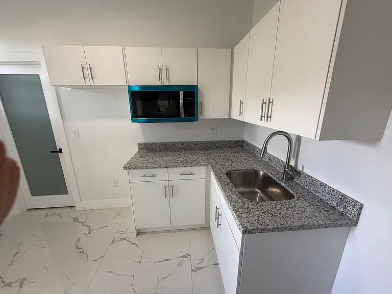 6330 Funston St — Photo 10