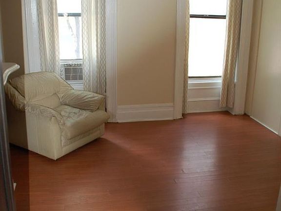 4th image of 1030 2nd Ave APT 2
