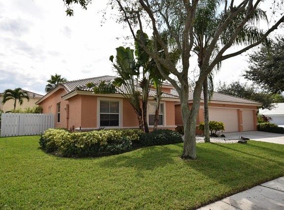 2nd image of 5544 Lake Shore Village Cir