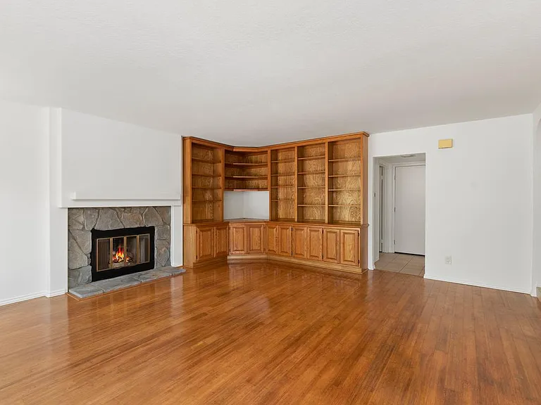 4293 Cordobes Cv — Photo 9