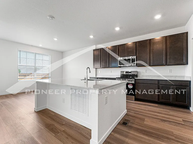 701 Lillibrook Pl — Photo 8