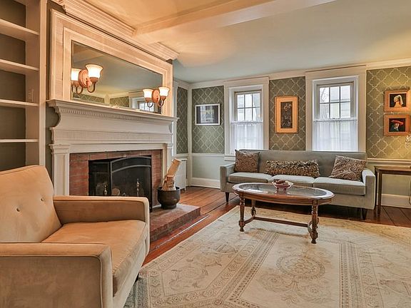 4th image of 71 Prospect St