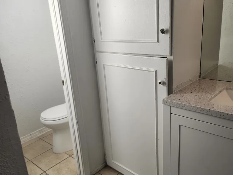 10930 Highwood Way — Photo 2