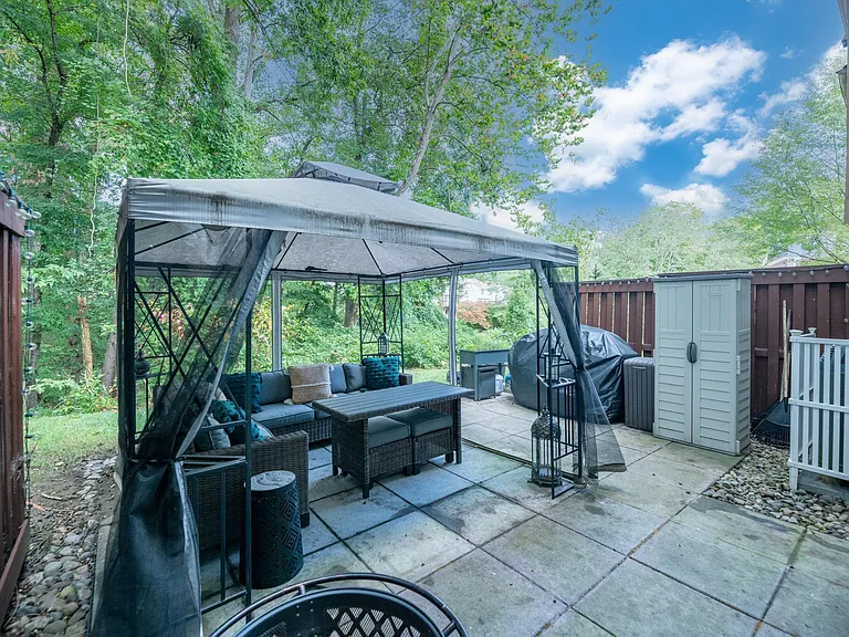 1527 Casino Cir — Photo 43