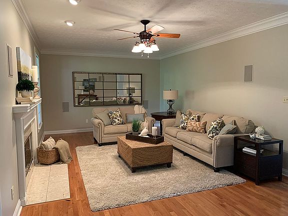 2nd image of 10616 Riverlake Dr
