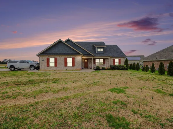 903 Love Springs Rd, Cowpens, SC 29330