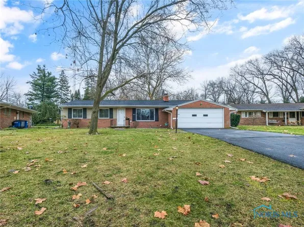 4053 Rose Garden Dr, Toledo, OH 43623