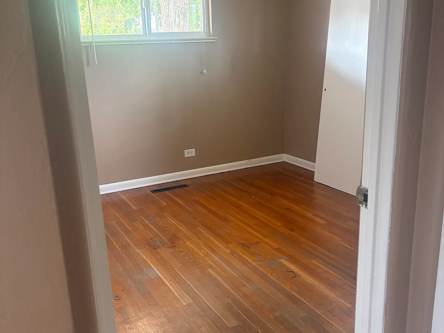 1396 S Sherman St — Photo 3