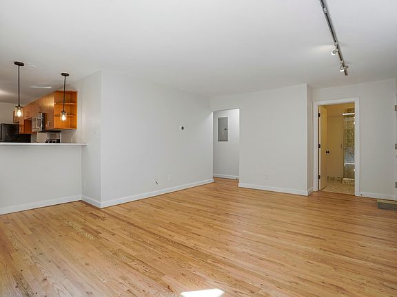 4th image of 1245 Columbine St APT 302