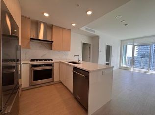 699 Whiting Way #1307, Coquitlam, BC