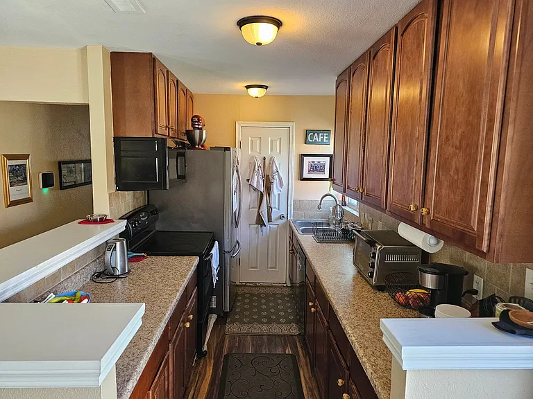 2701 S Glencoe St — Photo 12