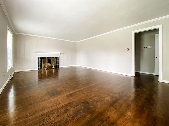 4th image of 2020 York Dr
