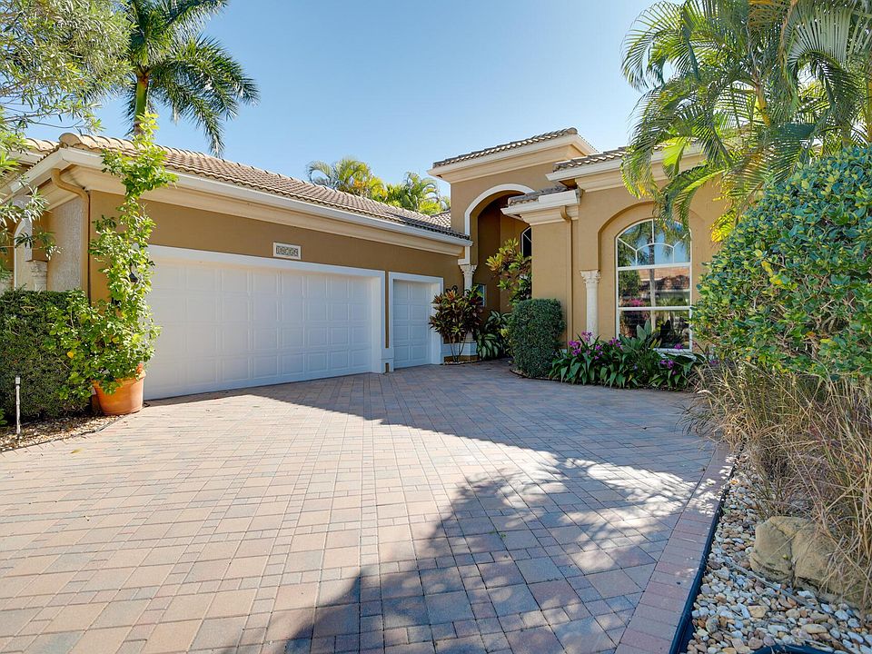 1st image of 10759 Greenbriar Villa Dr