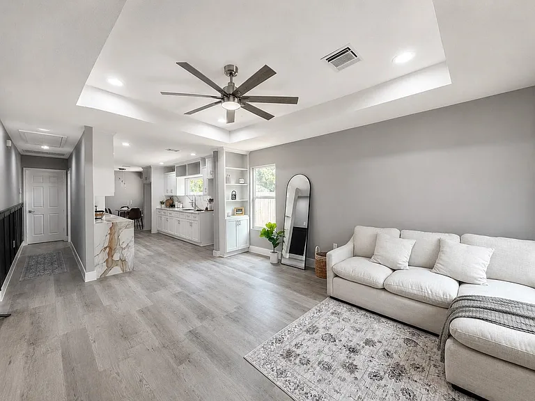 7024 Gonzales St — Photo 8