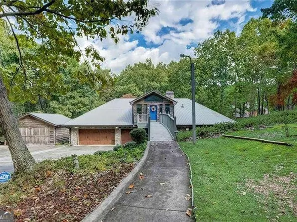 2210 Goldmine Dr, Cumming, GA 30040