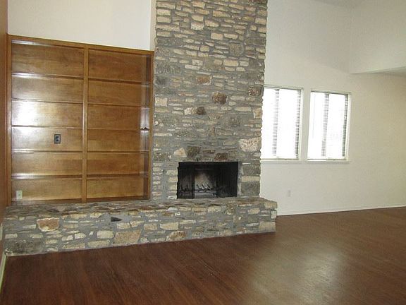 5th image of 8501-B Fathom Cir