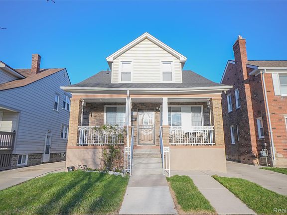 3rd image of 7724 Maple St