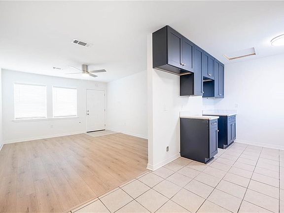4th image of 4843 Citrus Dr