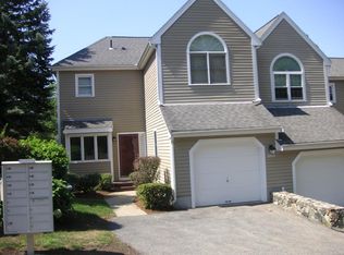 200 Bishops Forest Dr, Waltham, MA 02452