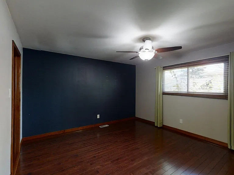 4217 Glen Oaks Dr — Photo 7