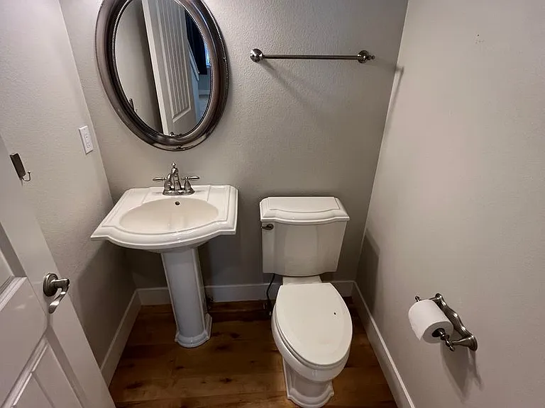 2473 NW Sacagawea Ln — Photo 16
