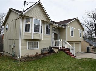 9213 W 50th Ter, Merriam, KS 66203