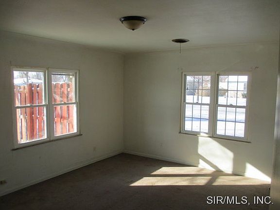 4th image of 105 Kinder Ln