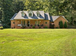 2290 Trace Creek Rd, Hurricane, WV 25526