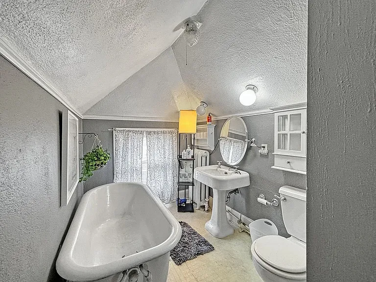 1880 Fairmount Ave #3 — Photo 4