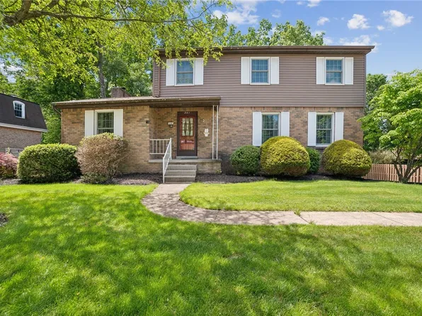 241 Lynn Ann Dr, New Kensington, PA 15068