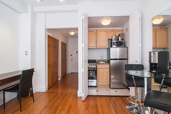 Rented by WAM Partners - William Moses Co. | media 20
