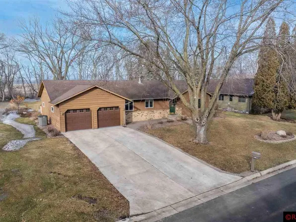 1920 Knollwood Dr, Fairmont, MN 56031