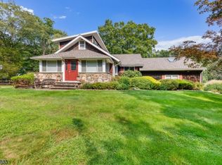 528 Stonetown Rd, Ringwood, NJ 07456