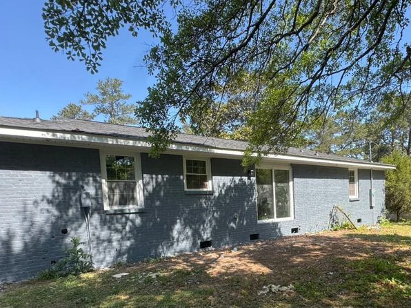 1914 Woodfield Dr, Columbia, SC 29223