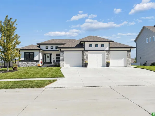 12619 S 78th Ave, Papillion, NE 68046