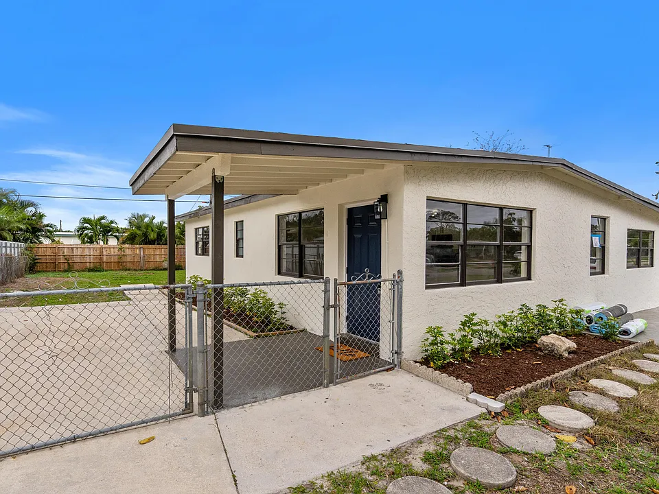 2415 Lewis Rd